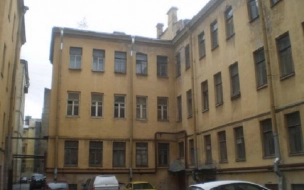 Более 100 молодых семей Петербурга получат квартиры в доме XIX века на Васильевском острове