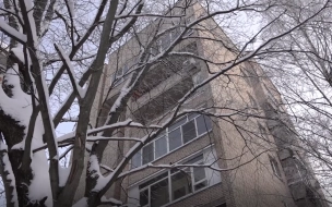На Васнецовском проспекте из окна восьмого этажа выпала 17-летняя девушка
