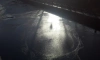 Ночью водоёмы Петербурга покрываются тонким льдом, несмотря на оттепель