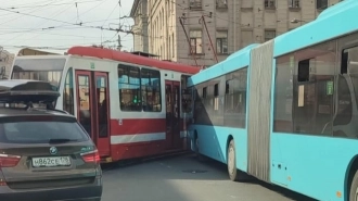 Число аварий с трамваями в Петербурге выросло в 2,3 раза за шесть месяцев