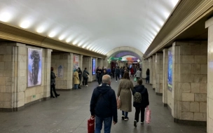 Утром вестибюль станции метро "Сенная площадь" закрылся по технической причине