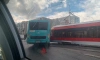 Лазурный автобус столкнулся с трамваем на проспекте Энгельса