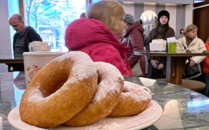 Беглов продлил аренду легендарной пышечной на Большой Конюшенной ещё на три года
