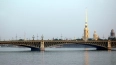 Штормовой ветер повредил  светильники  Троицкого моста