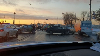 Видео: ДТП у Троицкого моста стало причиной пробок на Петроградке