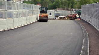 Сезон дорожных работ Ленобласти завершился в донецком Карло-Марксово