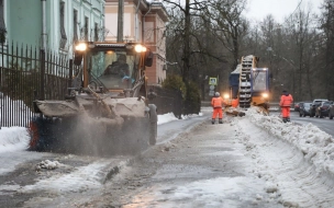 Около 300 тыс. кубометров снега вывезено с петербургских улиц за неделю