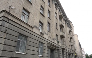 В Петербурге дети стали чаще выпадать из окон жилых домов