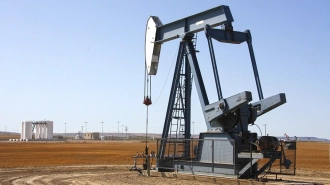 Эксперт посоветовал россиянам обратить внимание на акции нефтяных компаний 