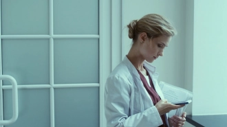9 лет спустя: как сложилась жизнь актеров из Петербурга, снявшихся в культовом медицинском сериале "Тест на беременность"? 