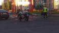 Служебный мотоцикл попал в ДТП на Пискаревском проспекте