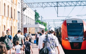 Более 14 млн пассажиров перевезено по тактовым маршрутам СЗППК за полгода