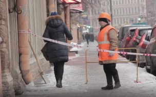 На Садовой улице глыба льда упала на голову студентки