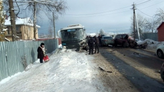 ДТП с маршруткой и двумя легковушками произошло в Ленобласти