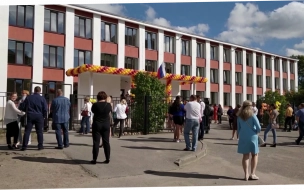 В Петербурге и Ленобласти весь день ложно минировали школы 14 сентября