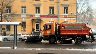 При уборке в Петербурге используют солевые растворы