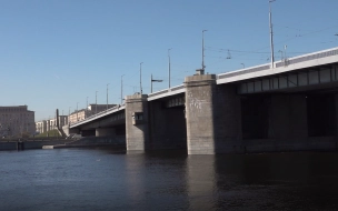 В ночь на 1 апреля в Петербурге разведут три моста