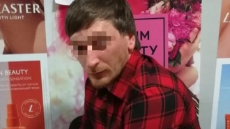 Петербургские росгвардейцы задержали мужчину с украденными духами за 33 тысячи рублей