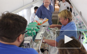 В Петербург спецбортом доставили на лечение больных детей