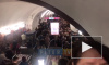 Видео: в "час пик" на у эскалатора на "Площади Восстания" образовалась очередь 