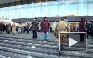 Военная техника и полевая кухня в центре Петербурга