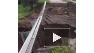 В Ульяновской области смыло мост