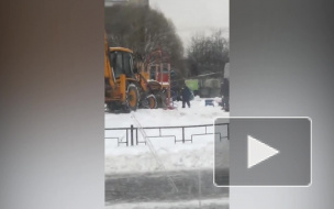 Очевидцы: на Ударников "варварски" демонтировали детскую площадку