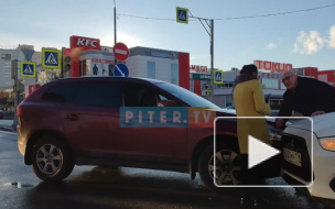 Видео: в Колпино столкнулись два паркетника