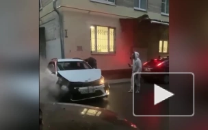 Водитель каршеринга устроил GTA-заезд на парковке в Москве и попал на видео