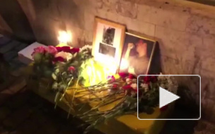 На месте страшной аварии в центре города появился стихийный мемориал
