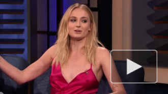 Софи Тернер обвинила Кита Харингтона в появлении стаканчика из Starbucks в "Игре престолов"