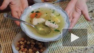 Диетолог рассказала о вреде куриного бульона