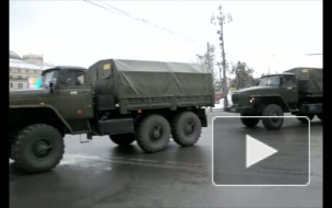 Москва в осаде силовиков и бронетехники перед акцией оппозиции на Пушкинской