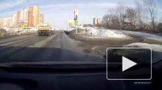 Момент жуткого ДТП в Ижевске появился в интернете: пьяный водитель влетел под МАЗ