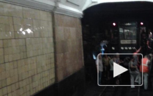 Авария в московском метро: три человека погибли, около 80 пострадали, часть людей заблокирована в вагонах