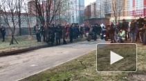В поддержку студентов на карантине к общежитию приехали IOWA и байкеры