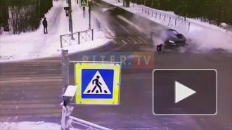На перекрестке Советской и Ленинградской улиц столкнулись два BMW 