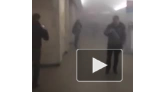 Очевидец снял на видео первые минуты после взрыва в метро в Петербурге