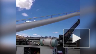 В сети залипают на видео тестового испытания трубы для транспортировки рыбы