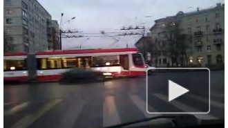 По Петербургу пойдут трамваи "о двух головах"