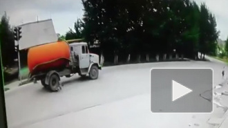 Жуткие кадры из Башкирии: Водитель без прав на грузовике переехал ребенка