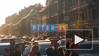 У БКЗ "Октябрьский" скопилась огромная очередь любителей фортепиано 