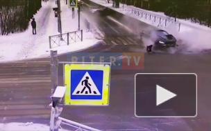 На перекрестке Советской и Ленинградской улиц столкнулись два BMW 