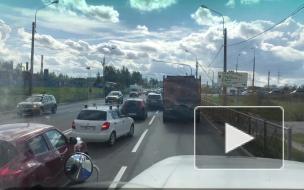 На Энгельса грузовик устроил ДТП из-за отказавших тормозов