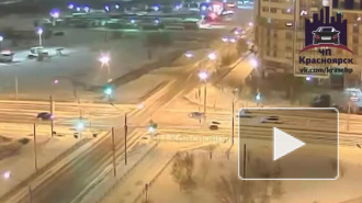 Видео: Mercedes на скорости влетел в Hyundai в Красноярске