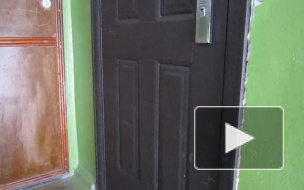 Челябинские полицейские вычислили, что произошло с плачущим за дверью ребенком