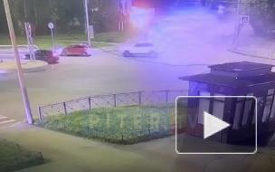 Видео: водитель авто влетел на скорости в велосипедиста в Приморском районе