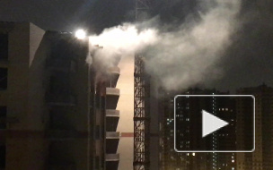 Появилось видео ночного пожара со взрывами на стройке в Кудрово