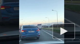 На Пулковском шоссе столкнулись автобус и две иномарки 