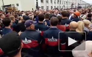 Работники МАЗ присоединились к забастовкам в Белоруссии
